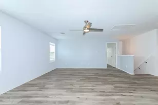 302 Falling Pine Dr, Conroe, TX 77304 - Photo 10