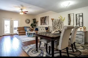 2228 S Piney Point Rd, Houston, TX 77063 - Photo 2