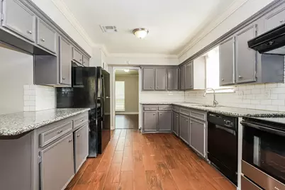 10122 Woodhollow Drive, Conroe, TX 77385 - Photo 8