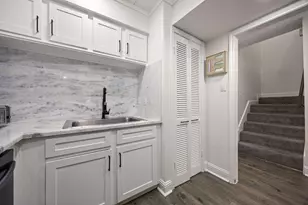 11229 Briar Forest Dr, Houston, TX 77042 - Photo 8