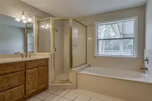 2460 Pebblebrook Cir, Conroe, TX 77384 - Photo 18