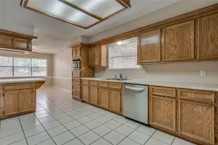 2460 Pebblebrook Cir, Conroe, TX 77384 - Photo 16