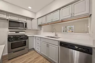 5401 Bayou Dr, Dickinson, TX 77539 - Photo 12