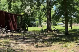 141 W Lakeside Dr, Huntsville, TX 77320 - Photo 6