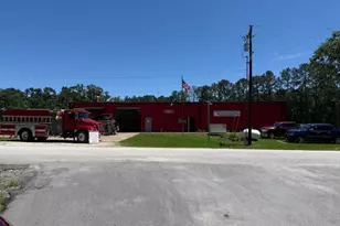 141 W Lakeside Dr, Huntsville, TX 77320 - Photo 2