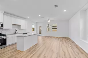 2238 Villa Clara Dr, Friendswood, TX 77546 - Photo 4