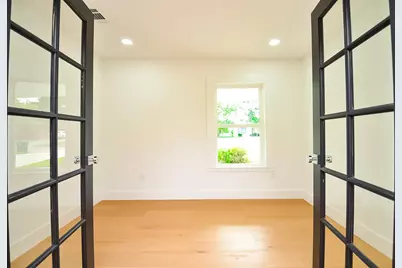 702 Azaleadell Dr, Houston, TX 77018 - Photo 14