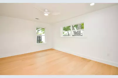 702 Azaleadell Dr, Houston, TX 77018 - Photo 34
