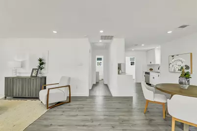 110 Harris Court, Houston, TX 77009 - Photo 8