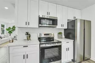 110 Harris Ct, Houston, TX 77009 - Photo 4