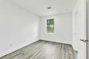 110 Harris Ct, Houston, TX 77009 - Photo 24
