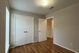 11507 Meadow Ln, Houston, TX 77477 - Photo 10