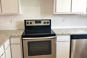 10445 Wicklowe St, Houston, TX 77016 - Photo 8