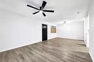 12040 Mighty Oak Dr, Houston, TX 77066 - Photo 10