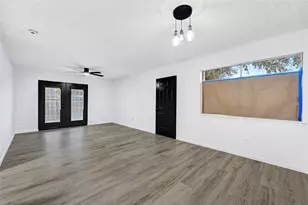 12040 Mighty Oak Dr, Houston, TX 77066 - Photo 8