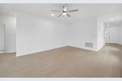 610 Amber Falls Drive, Montgomery, TX 77356 - Photo 4