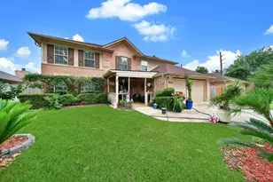 3006 Mesquite Dr, Sugar Land, TX 77479 - Photo 2