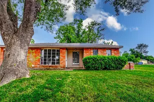 4969 E Ridge Creek Dr, Houston, TX 77053 - Photo 1