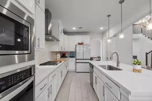 207 Ladner Ct, Willis, TX 77318 - Photo 16