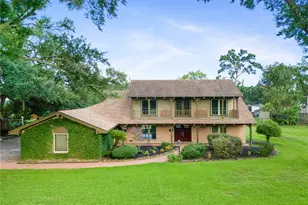 318 Lakeshore Dr, El Lago, TX 77586 - Photo 1