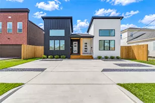 422 E 41st St, Houston, TX 77022 - Photo 1