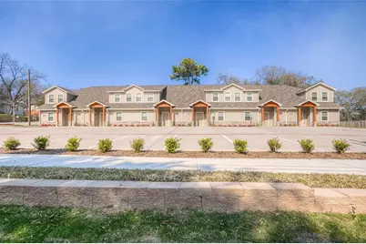 1419 Avenue N #5, Huntsville, TX 77340 - Photo 1