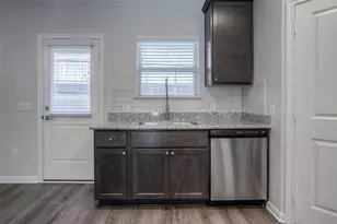 1419 Avenue N, Huntsville, TX 77340 - Photo 12