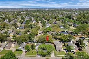 8510 Pine Falls Dr, Houston, TX 77095 - Photo 32