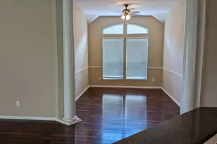 10430 Lyndon Meadows Dr, Houston, TX 77095 - Photo 2
