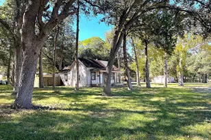 6211 Gresham St, Wallis, TX 77485 - Photo 1