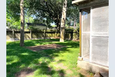 6211 Gresham Street, Wallis, TX 77485 - Photo 20