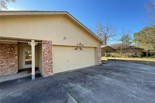 2006 Chester St, Dayton, TX 77535 - Photo 2