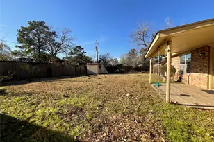 2006 Chester St, Dayton, TX 77535 - Photo 14