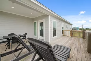 991 Seadrift Dr, Port Bolivar, TX 77650 - Photo 30