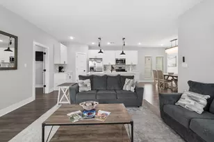 991 Seadrift Dr, Port Bolivar, TX 77650 - Photo 16