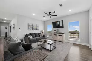 991 Seadrift Dr, Port Bolivar, TX 77650 - Photo 14