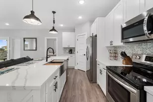 991 Seadrift Dr, Port Bolivar, TX 77650 - Photo 6