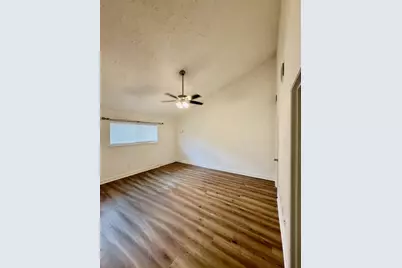 18 Windsor Court, Missouri City, TX 77459 - Photo 10
