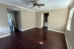 18101 Heritage Ln, Houston, TX 77058 - Photo 12