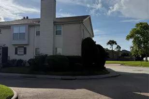 18101 Heritage Ln, Houston, TX 77058 - Photo 2