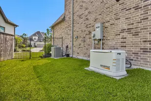89 Madrone Terrace Pl, The Woodlands, TX 77375 - Photo 44