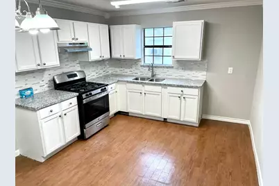 1403 Ash Street, Baytown, TX 77520 - Photo 2