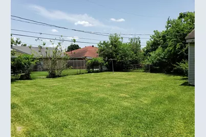 8723 Wiggins Street, Houston, TX 77029 - Photo 2