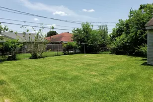 8723 Wiggins St, Houston, TX 77029 - Photo 2