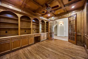5701 Sugar Hill Dr, Houston, TX 77057 - Photo 10