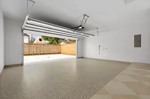 309 Avenue of Oaks St, Houston, TX 77009 - Photo 28
