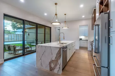 309 Avenue Of Oaks Street, Houston, TX 77009 - Photo 2