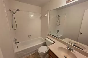 11726 Plumbrook Dr, Houston, TX 77099 - Photo 10