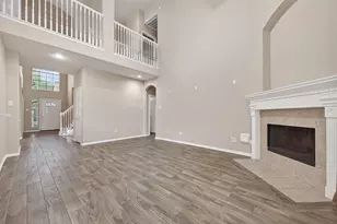 4623 Russett Ln, Sugar Land, TX 77479 - Photo 6