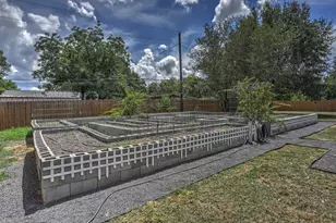 1501 Allyne Ln, Brenham, TX 77833 - Photo 8
